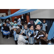 Los más pequeños celebraron el DIA DE LA BANDERA